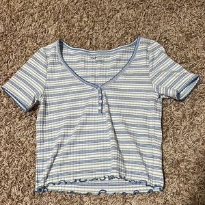 AMERICAN EAGLE CROPPED TEE. NEVER WORN.